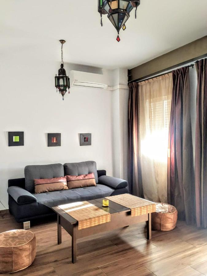 Puerta Real Apartamentos Севиля Екстериор снимка